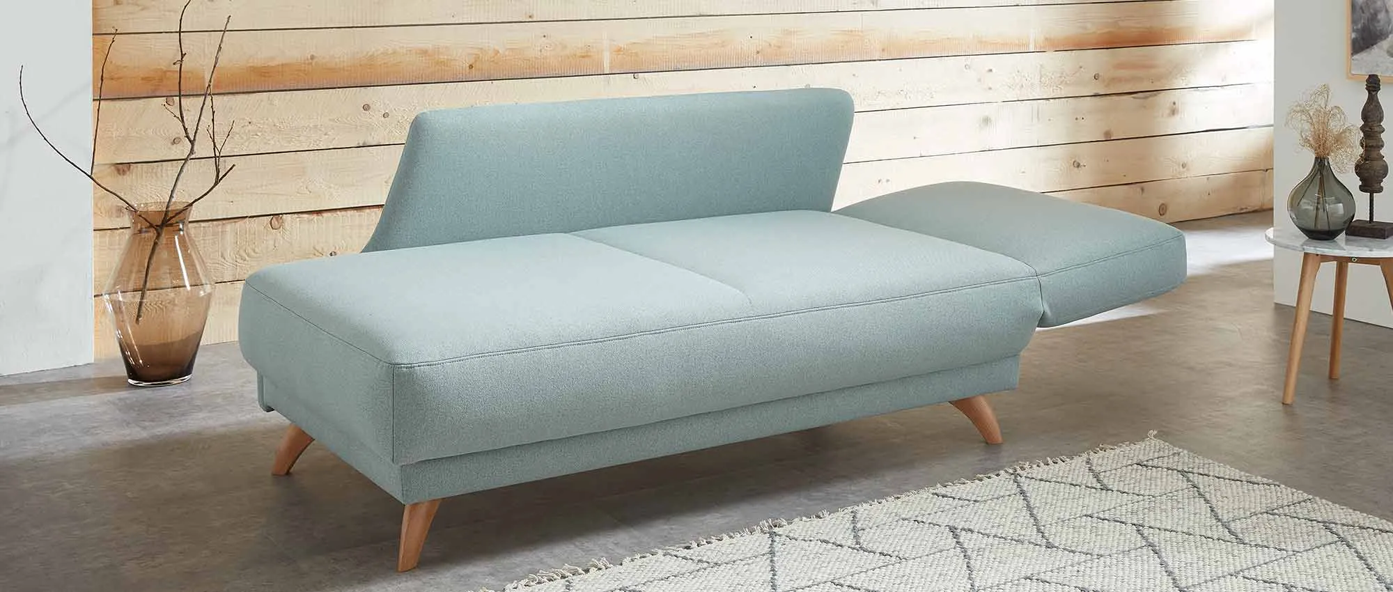 Das HUSUM DELUXE Schlafsofa ist ein Gästebett für eine Person (Liegefläche ca. 80x200 cm)