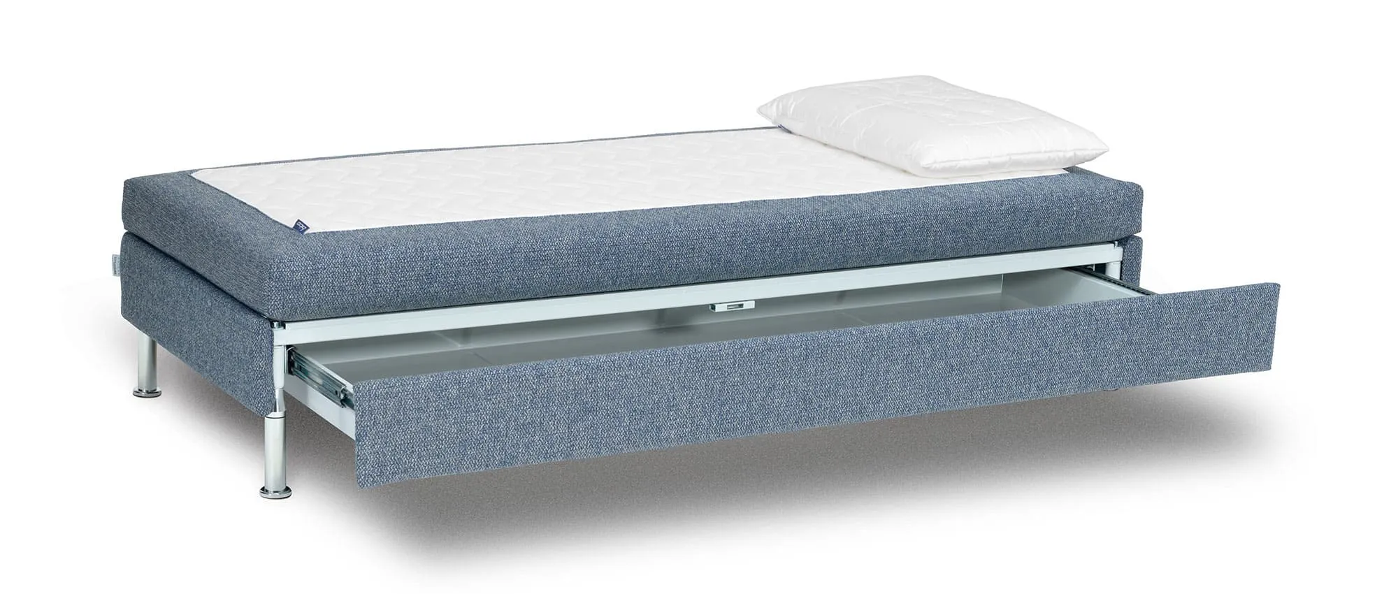 Für die Nutzung als Bett kann die Matratze umgedreht werden
