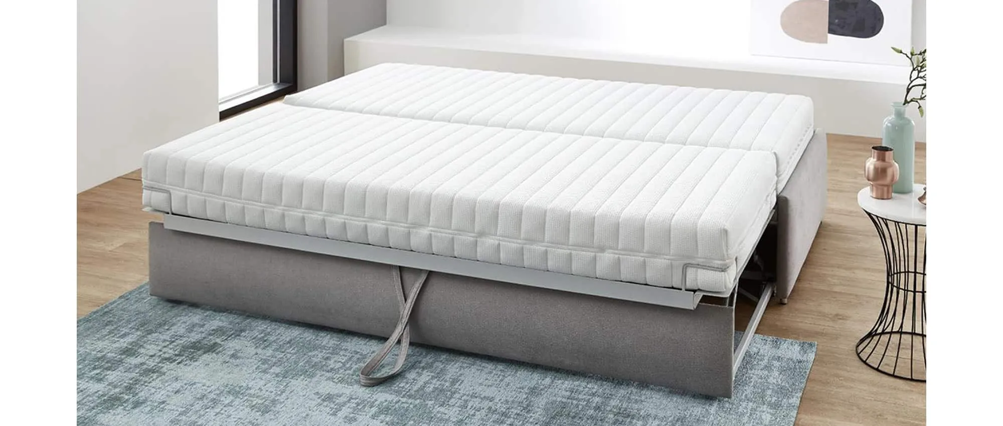 Als Doppelbett ausgeklappt bietet das RÜGEN DELUXE Sofabett eine Liegefläche von ca. 170x200 cm - die Matratzenhöhe ist ca. 20 cm