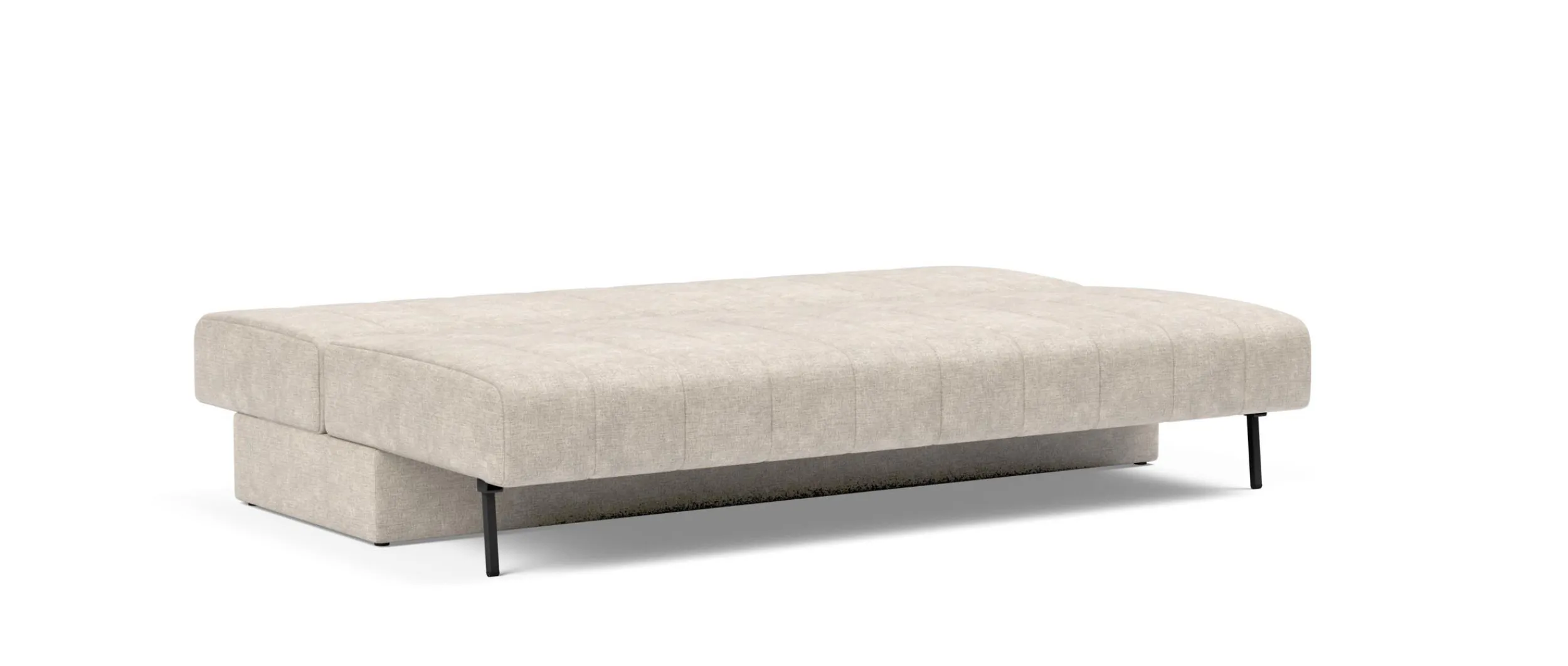 Ausgeklappt bietet das AKELLO Schlafsofa eine Liegefläche von ca. 140x200 cm