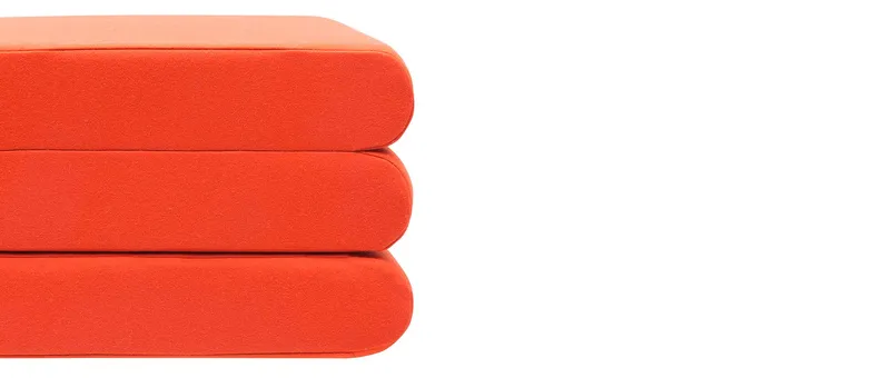 Der BINGO Hocker von Softline ist sehr platzsparend