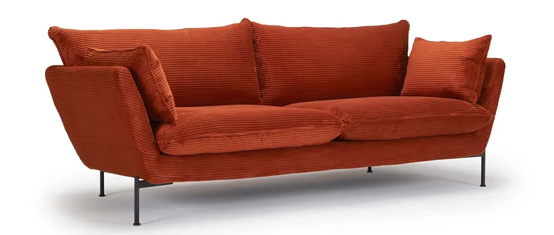Das FALUN 3-Sitzer Designer Sofa mit schwarzen Metallfüßen im Stoff Cord - Burnt Orange (595)