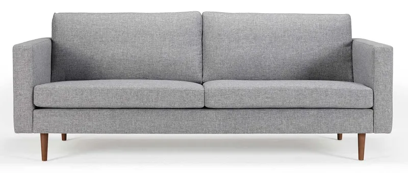 Das HALMSTAD 3-Sitzer Sofa mit dunkelbraun gebeizten Eichenholzfüßen