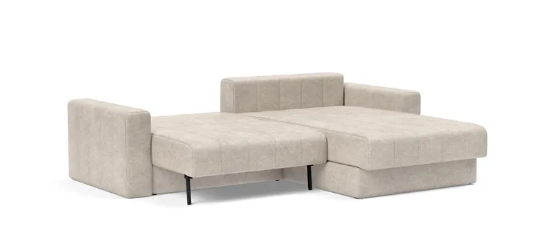 Ausgeklappt hat das AKELLO LOUNGER Eckschlafsofa eine Liegefläche von ca. 140x200 cm
