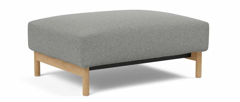 Der Innovation MALLOY WOOD Sitzhocker mit Holzfüßen aus lackierter Eiche als Sonderanfertigung im Stoff Bouclé Ash Grey (533)