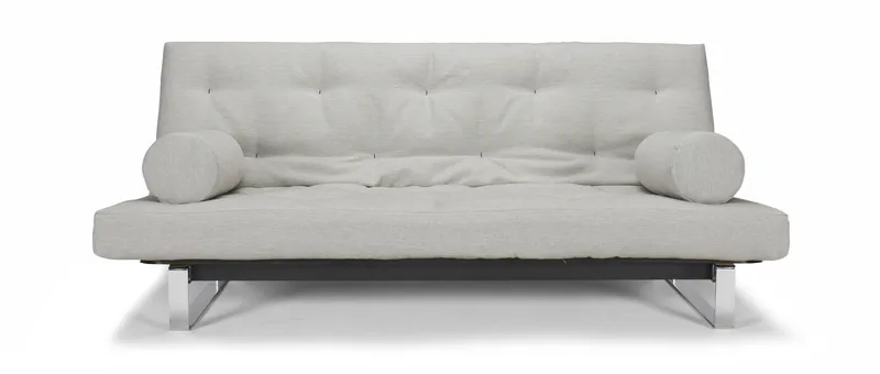 Das Kissen ROLL als Armlehnen-Ersatz beim MINIMUM Schlafsofa von Innovation