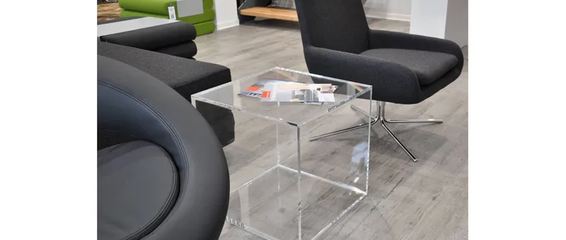 Der OSLO Würfel Beistelltisch ist perfekt als Couchtisch im Wohnraum geeignet