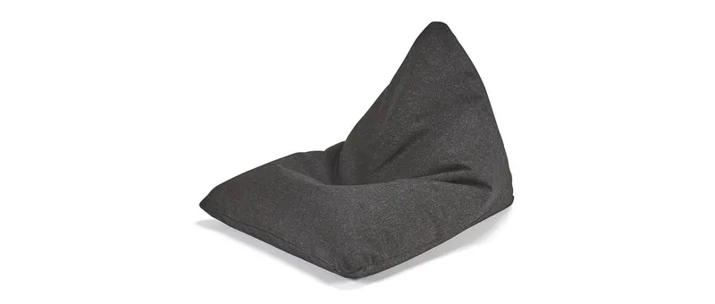 Der SOFT PEAK Sitzsack von Innovation lässt sich sowohl im Kinderzimmer als auch im Büro einsetzen