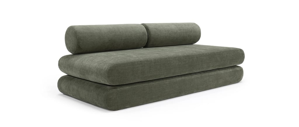 Das CIRCLUS Schlafsofa von Innovation mit runden Rückenkissen und im regulären Stoff Esina Olive Green (413)