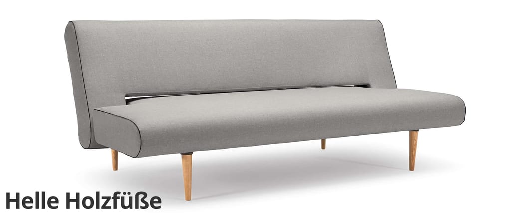 Das UNFURL Schlafsofa mit hellen Styletto Holzfüßen (Sonderanfertigung)