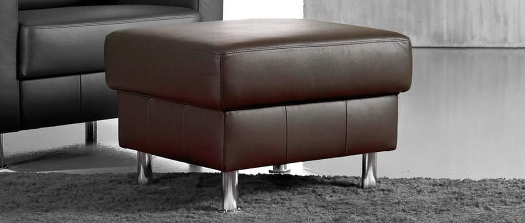 Den BERLIN DELUXE Sitzhocker gibt es mit PU-Schaum, Sensoform Kaltschaum oder mit einer Steppmatten-Polsterung