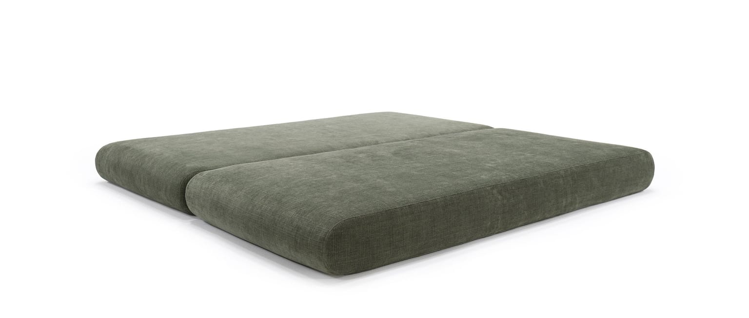 Minimalistisches Schlafsofa mit bodennahem Design: wandelbar als Doppelbett mit einer Liegefläche von ca. 180x200 cm