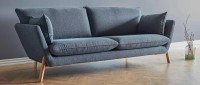 Vorschau: HALDEN 2-Sitzer Designer Sofa mit Polsterarmlehnen und Holz- oder Metallfüßen