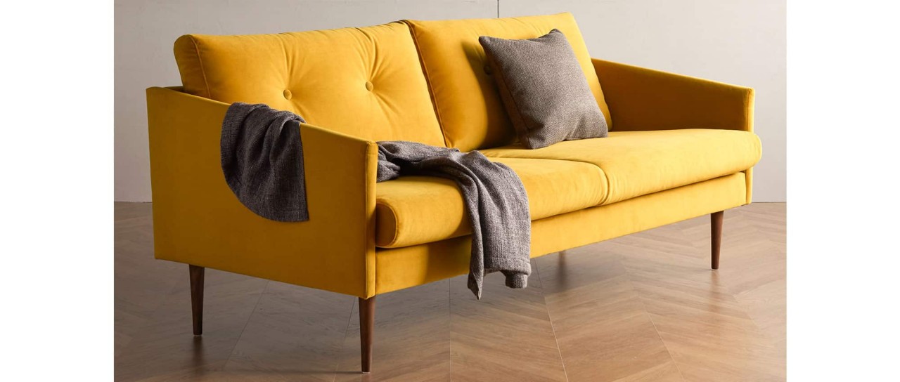 KARLSTAD 2-Sitzer Designer Sofa mit Polsterarmlehnen und versteppten Rückenkissen