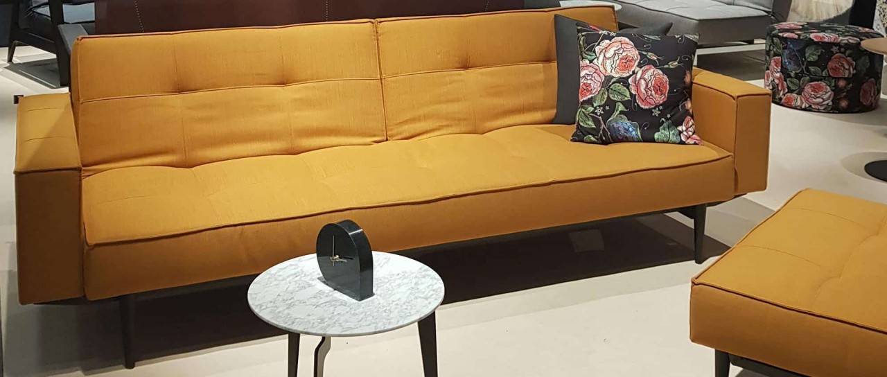 SPLITBACK Schlafsofa mit Armlehnen von Innovation