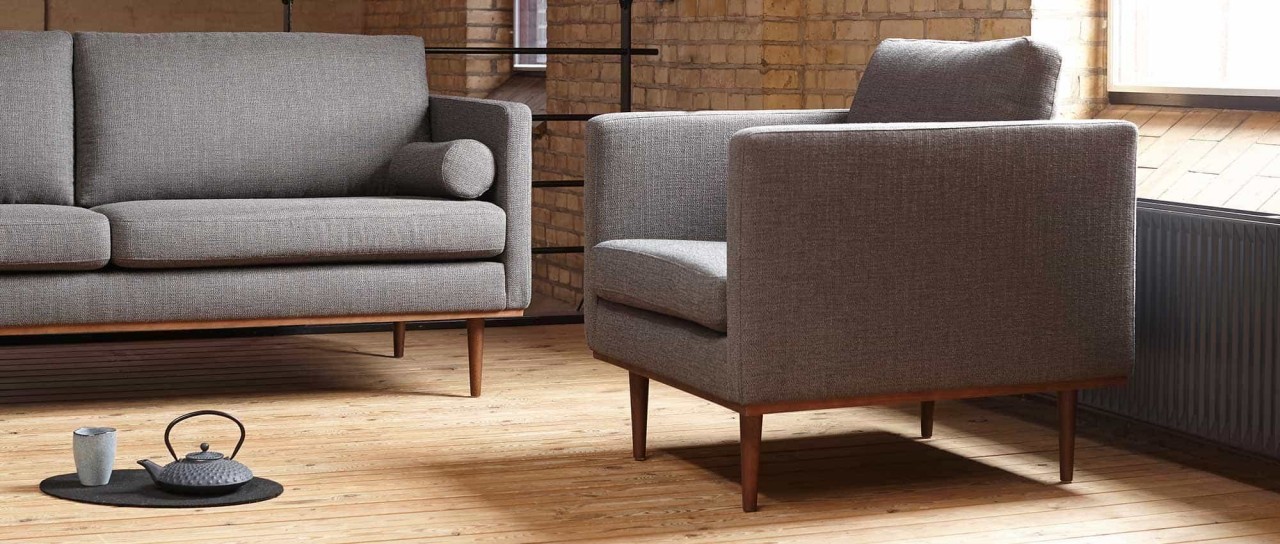 OSLO 3-Sitzer Designer Sofa mit Polsterarmlehnen und runden Seitenkissen