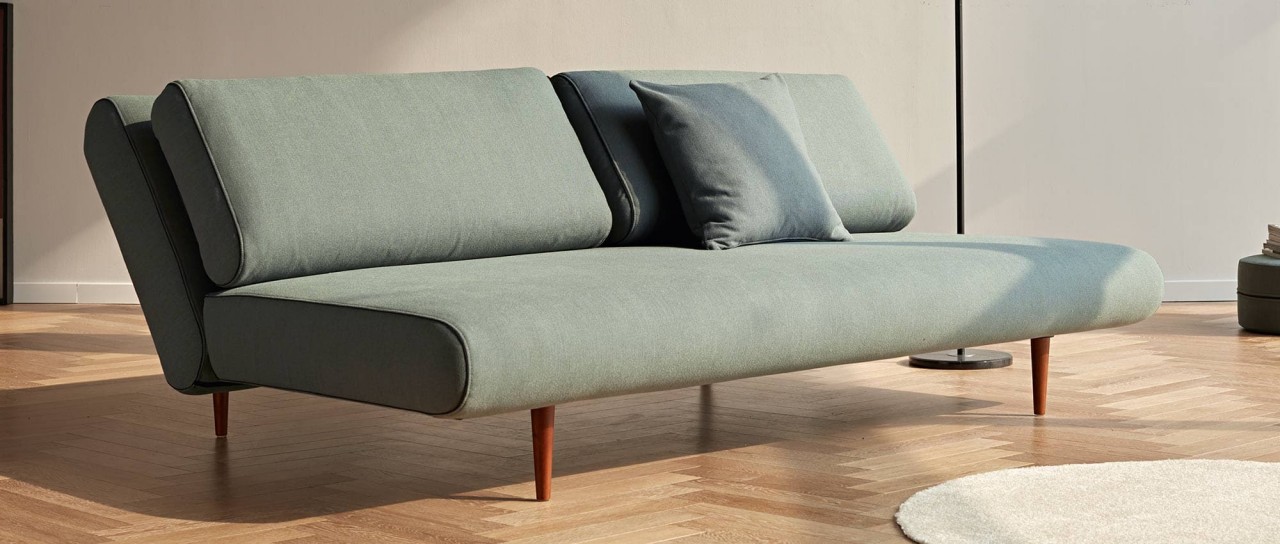 UNFURL LOUNGER Schlafsofa in diversen Stoffen von Innovation