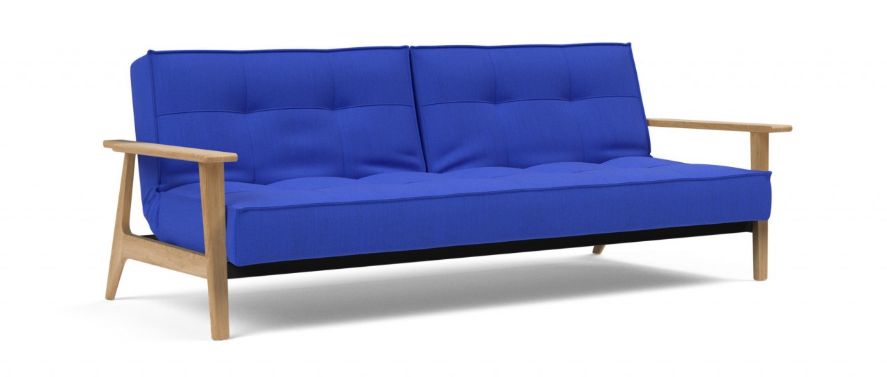 SPLITBACK Schlafsofa mit Frej und Lauge Holzarmlehnen von Innovation
