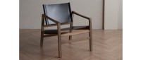 Vorschau: RIBE Designer Stuhl mit Holzarmlehnen und Lederbezug