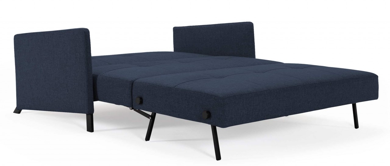 CUBED 02 Schlafsofa 140x200 cm mit Armlehnen von Innovation