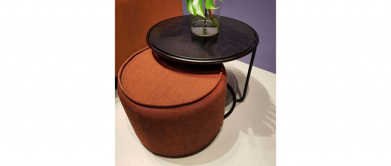 TOM Hocker, Pouf mit TOM Beistelltisch von Softline - mit Stoffen von KVADRAT