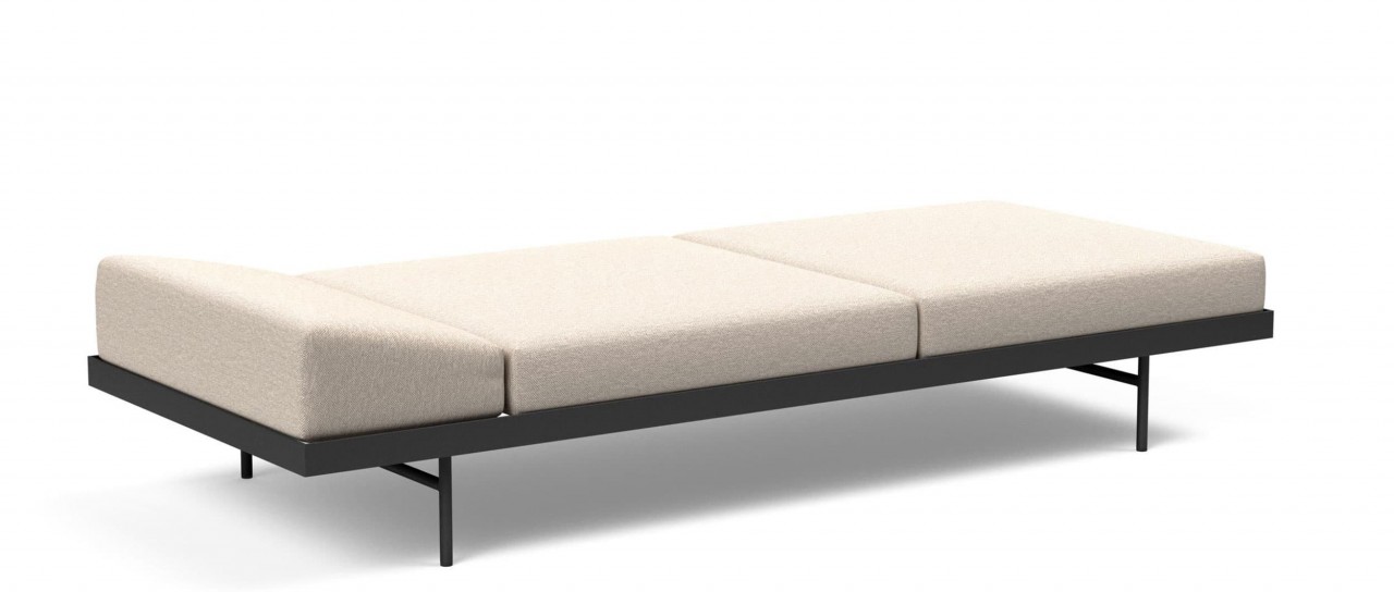 PURI Schlafliege, Daybed mit Holztisch von Innovation